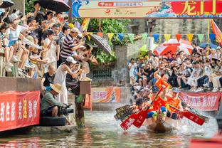 国际关注！法国新闻社：“中国拉莫斯”在新加坡耻辱一战后退出国家队